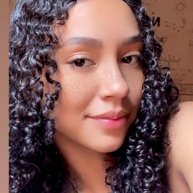 Babá em Jataí: Camila