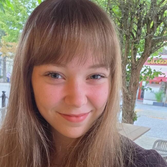 Babysitter in Odenthal: Lina