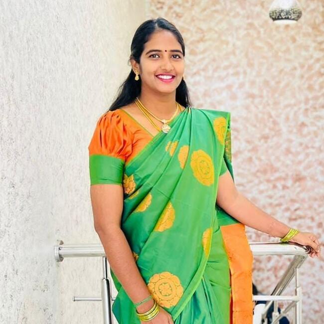 बंगलौर में बेबीसिटर: Vanitha