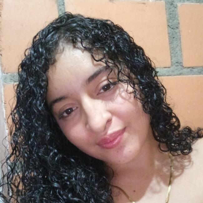 Niñera en Dos Quebradas: Yazmin