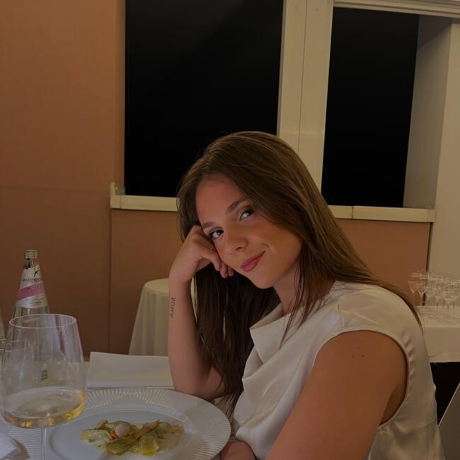 Babysitter in Pasian di Prato: Mireille