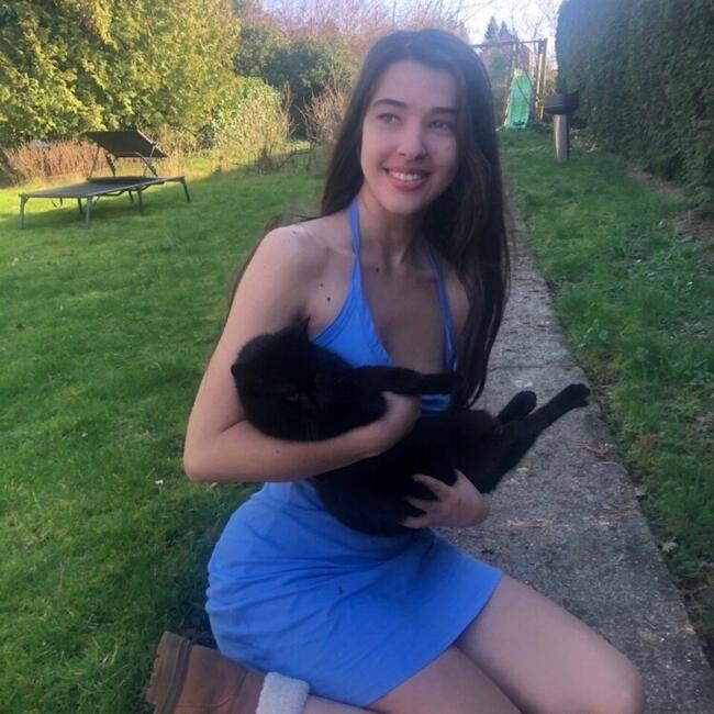 Babysitter in Héron: Chara