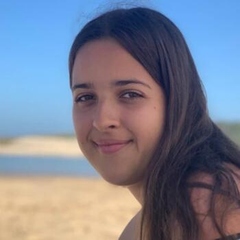 Babysitter em Sesimbra: Iris