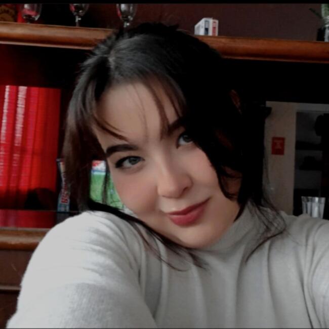 Babysitter in Curitiba: Bianca