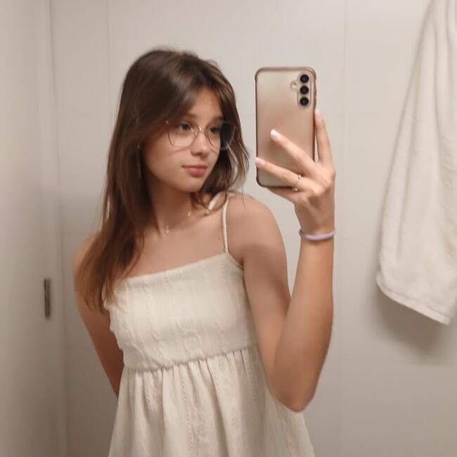 Babysitter in Navegantes: Yasmin Vitória