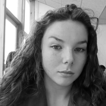 Babysitter in Ygos-Saint-Saturnin: Lucynda