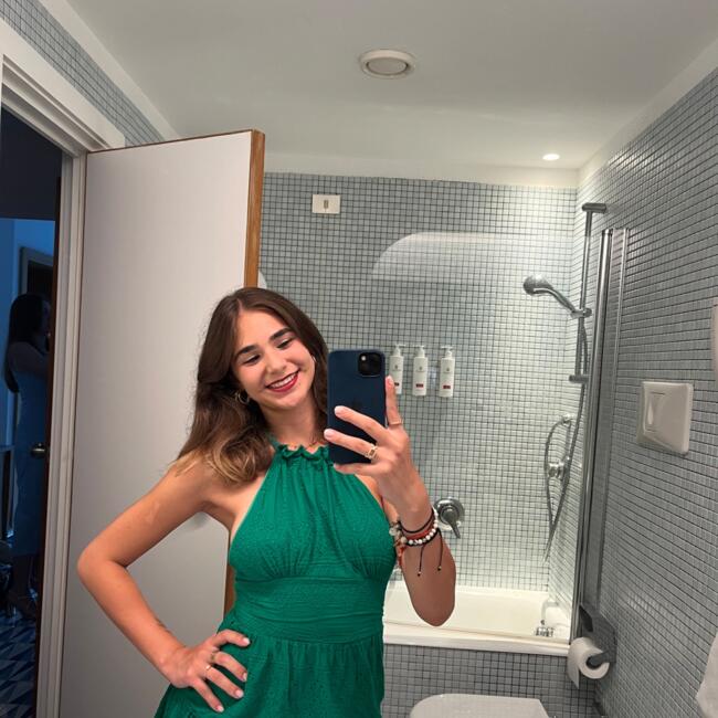 Babysitter στην περιοχή Γενέβη: Alyssa