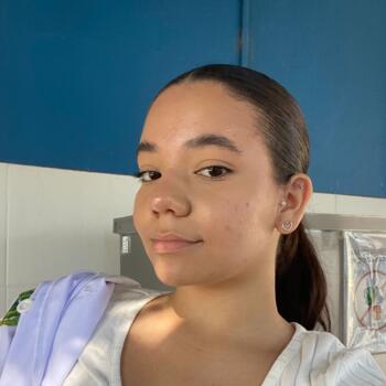 Babysitter in Uberlândia: Lawany