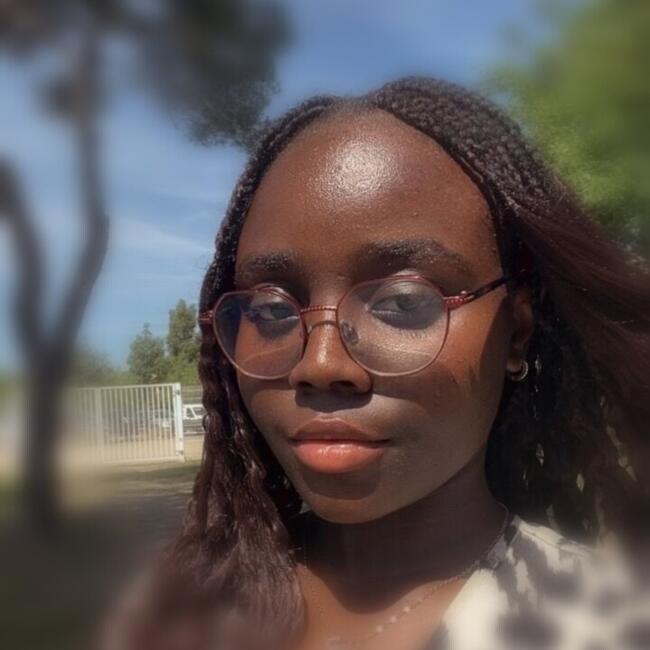 Babysitter in Mudaison: Joyce