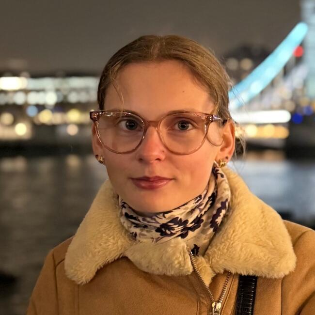 Babysitter in Tavaux-et-Pontséricourt: Olivia