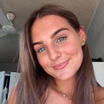 Babysitter in Townsville: Kasey