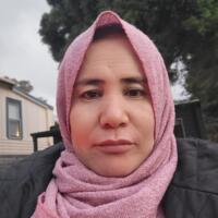 Zahra Farhang