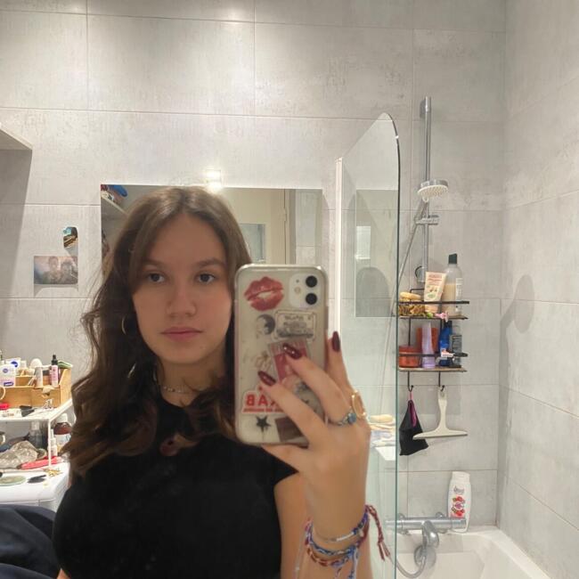 Babysitter in Caluire-et-Cuire: Jeanne