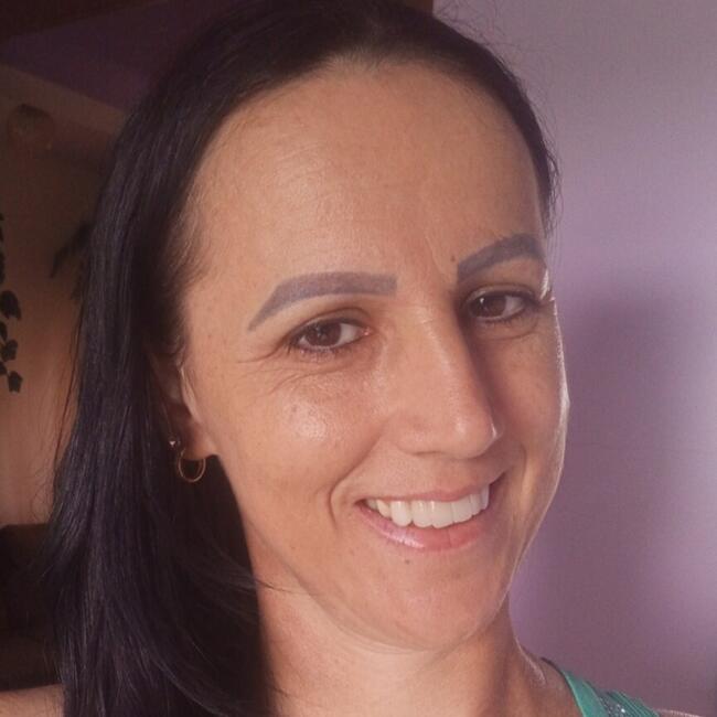Babá em Chapecó: Liane
