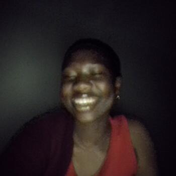 Babysitter in East London: Inathi