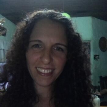 Niñera en José C. Paz: Mariana