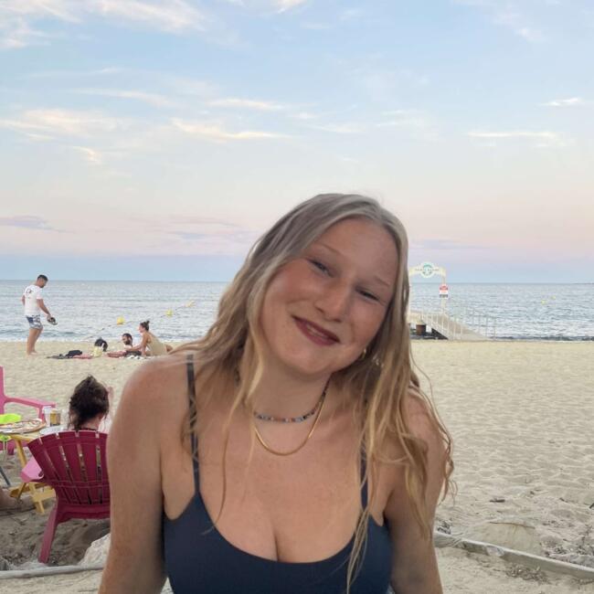 Babysitter in Merchtem: Anouk