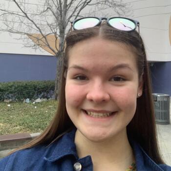 Babysitter in Indianapolis: Maycie