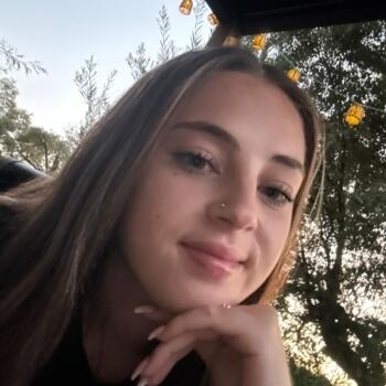 Babysitter in Bormes-les-Mimosas: Laura
