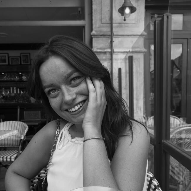 Babysitter in Nantes: Anna