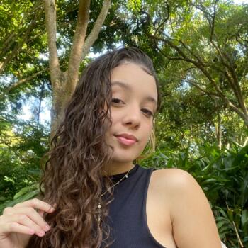 Babysitter in Valença (Rio de Janeiro): Yasmin
