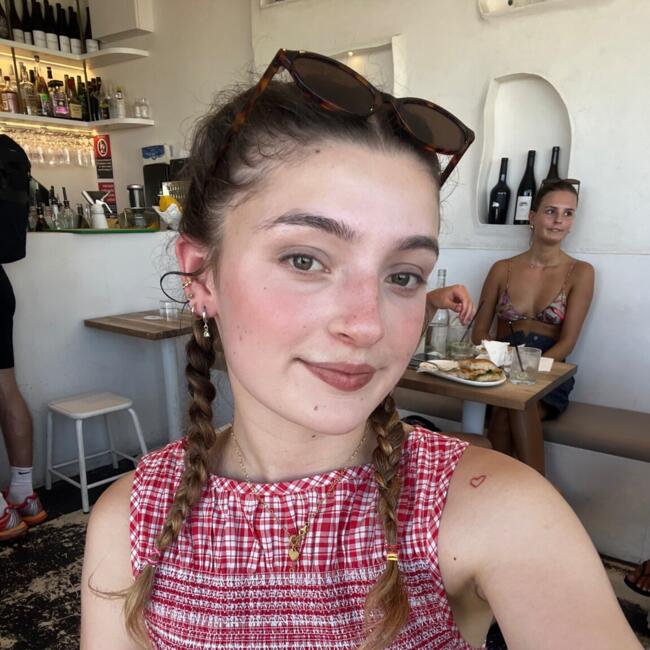 Babysitter in Sydney: Sasha