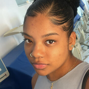 Babysitter in Camboriú: Luna hayme