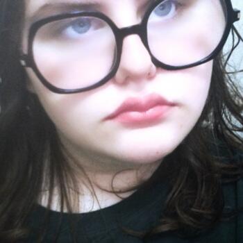 Babysitter in Dunkirk: Lea