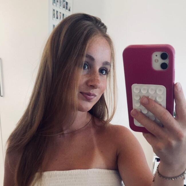 Babysitter in Assendelft: Louise