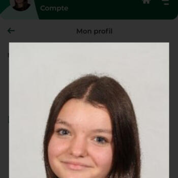 Babysitter in Saint-Offenge-dessous: Elise