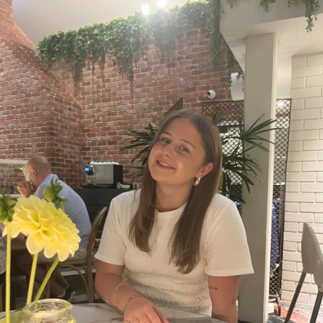 Babysitter in Bendigo: Dakota