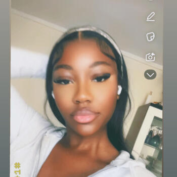 Babysitter in Paris: Grace