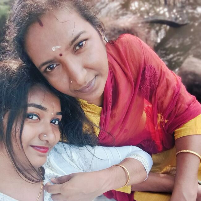 कोच्चि में बेबीसिटिंग की नौकरी: Mini shabu