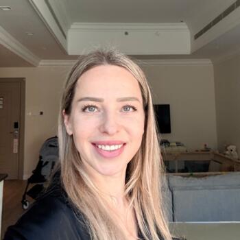 وظيفة جليسة أطفال في الدار البيضاء: فرص عمل كجليسة أطفال Alena