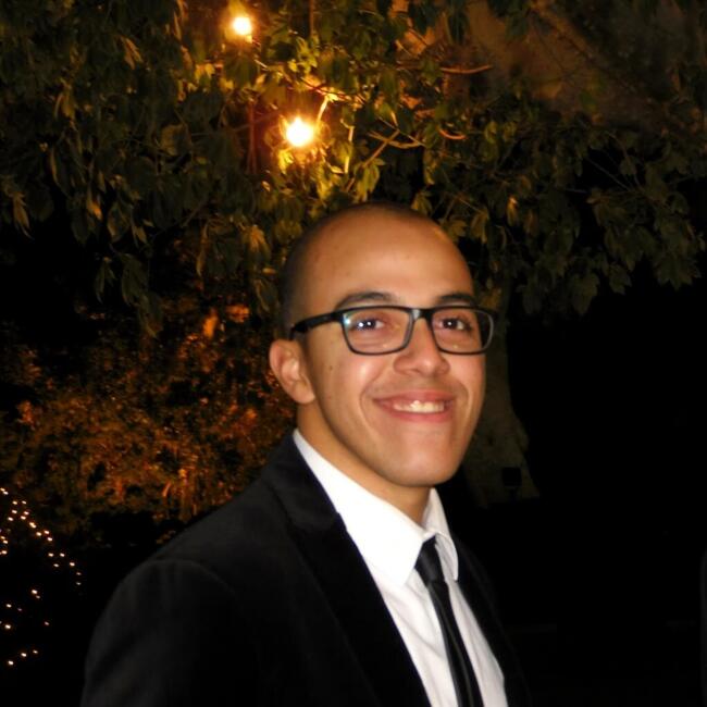 وظيفة جليسة أطفال في القاهرة: Mohamed