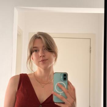 Babysitter in Ghent: Nicole