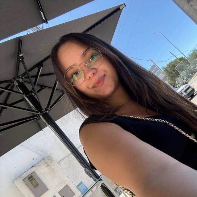 Babysitter em Alcabideche: Lara