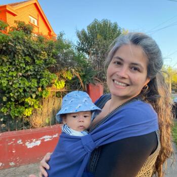 Trabajo para niñera en Santiago de Chile: trabajo de niñera Nicole