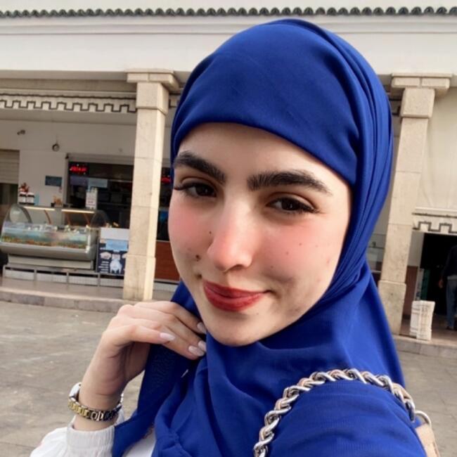 Babysitter in Salé: Laila