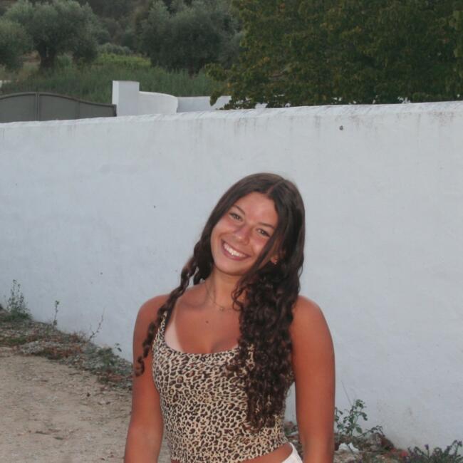 Babysitter in Sintra: Carolina