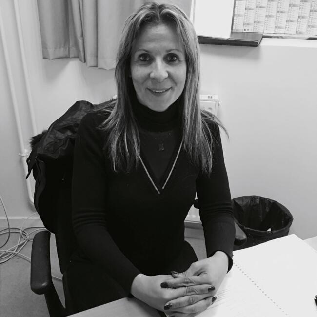 Babysitter in Stains: Dalida