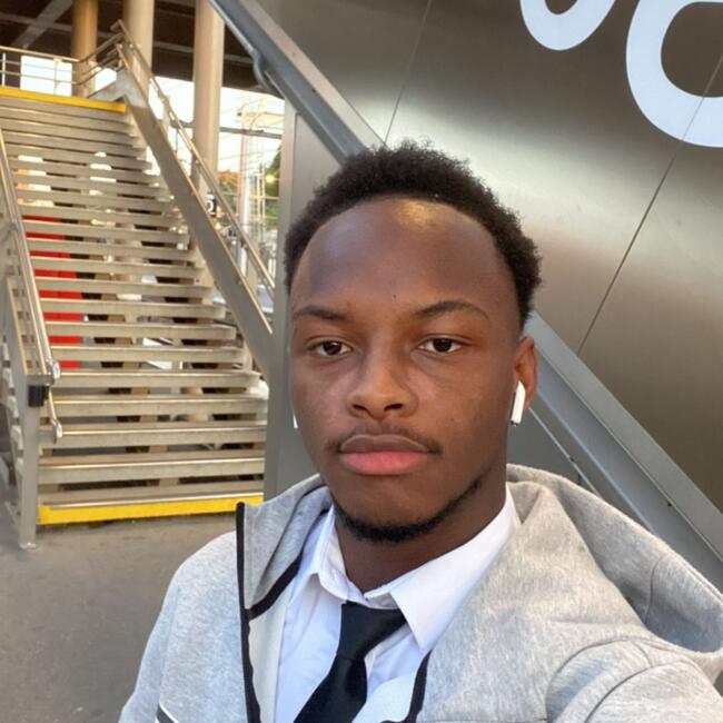 Babysitter in Fontenay-le-Fleury: Nouhou