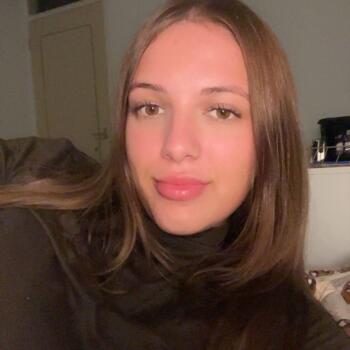 جليسة أطفال في ليوواردن: Aleyna