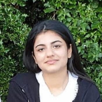 Babysitter Camberley: Maheen