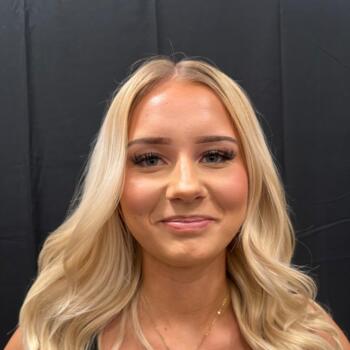 Barnvakt i Halmstad: Ellie