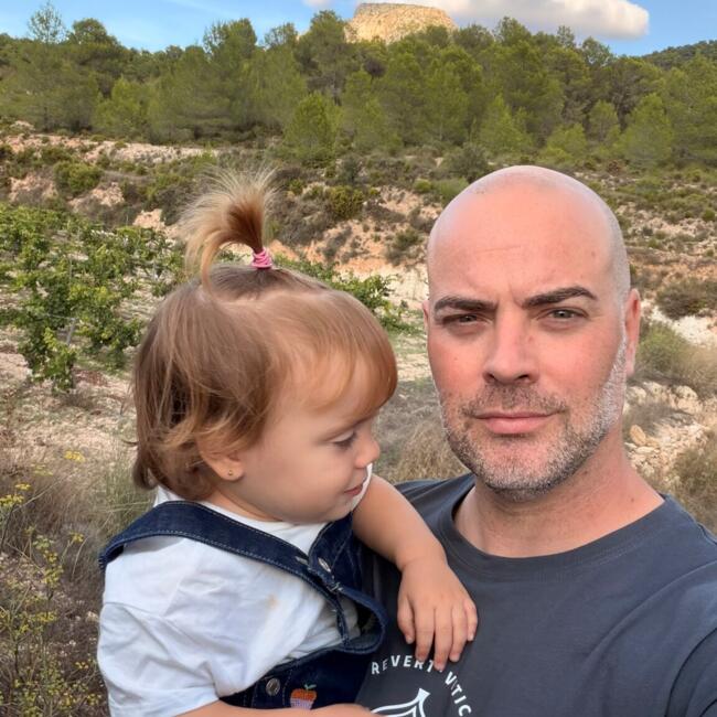 Babysitting job in La Font de la Figuera: Javier