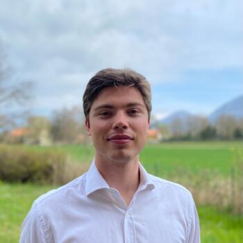 Babysitter in Troinex: Ilya