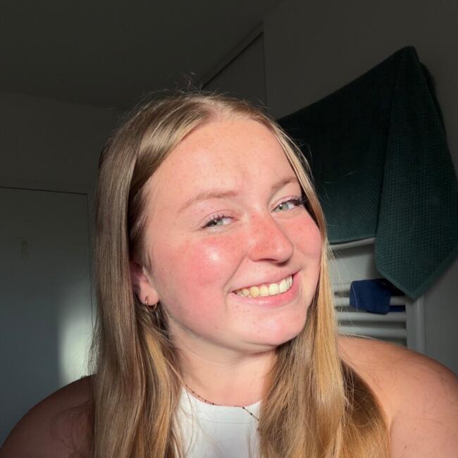 Babysitter in Martel: Manon