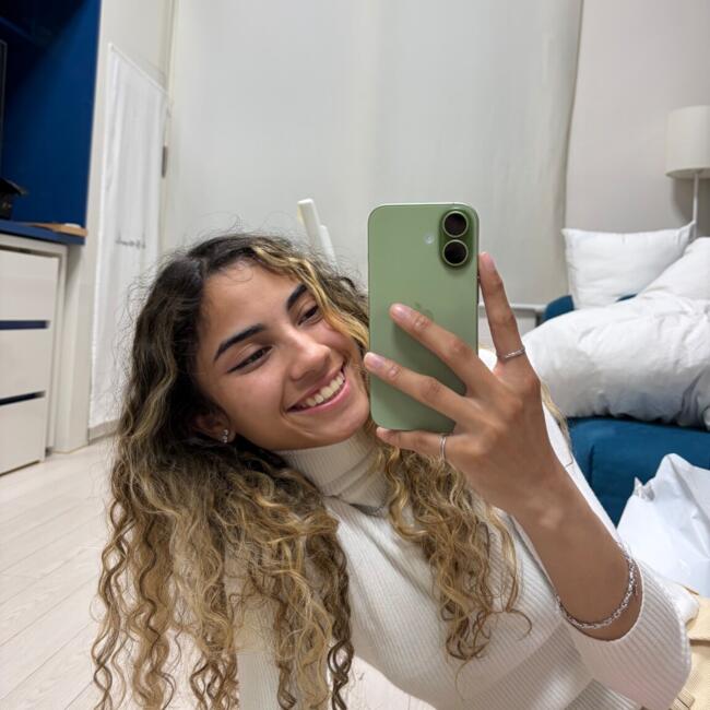 Babysitter in Florianópolis: Leticia