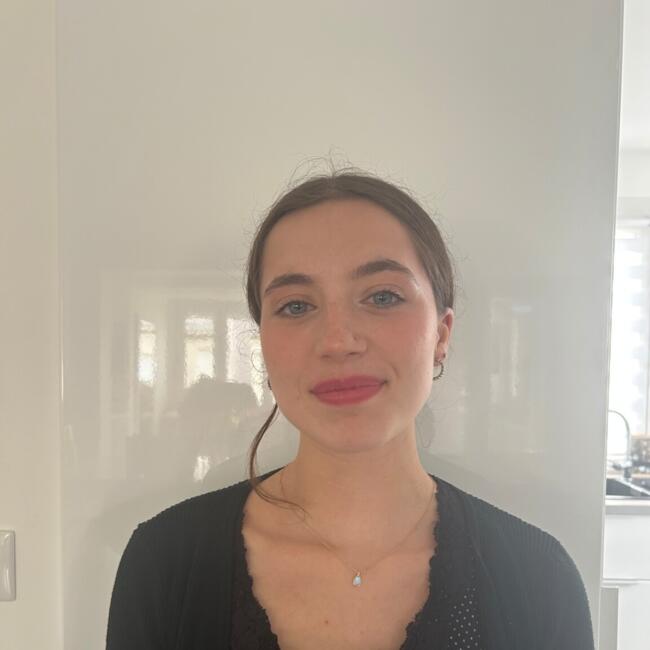 Babysitter in Sotteville-lès-Rouen: Shana